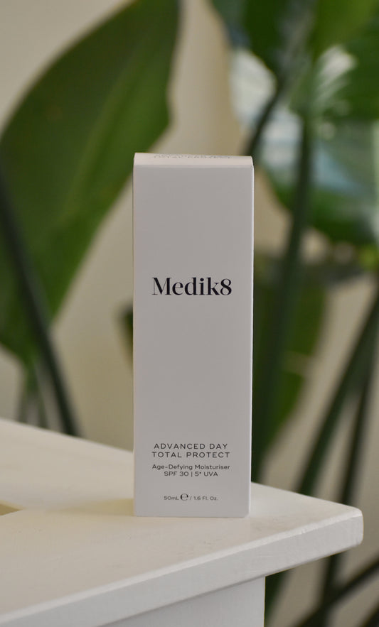 MEDIK8 - Advanced day total protect SPF30